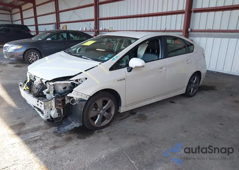 2015 Toyota Prius Persona Series Special Edition z USA, uszkodzony, nr VIN JTDKN3DU5F0411279